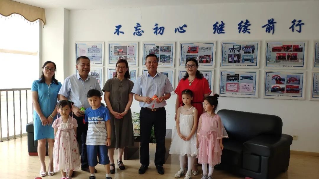 祝正興幼兒園的小朋友們節(jié)日快樂(lè)！